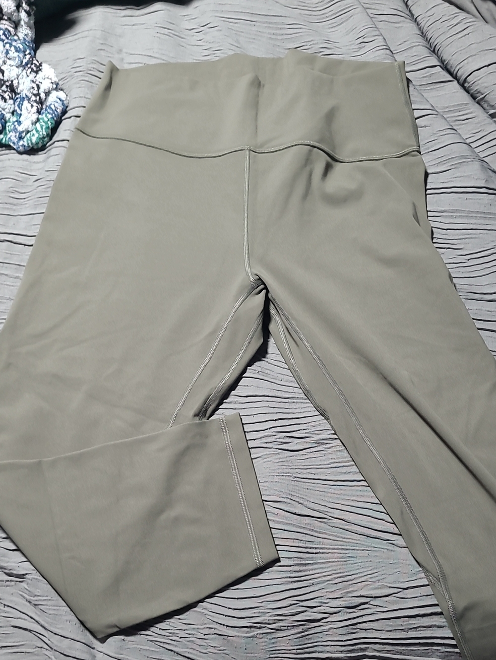 CRZ YOGA Olive Green High-Waist Leggings Capri